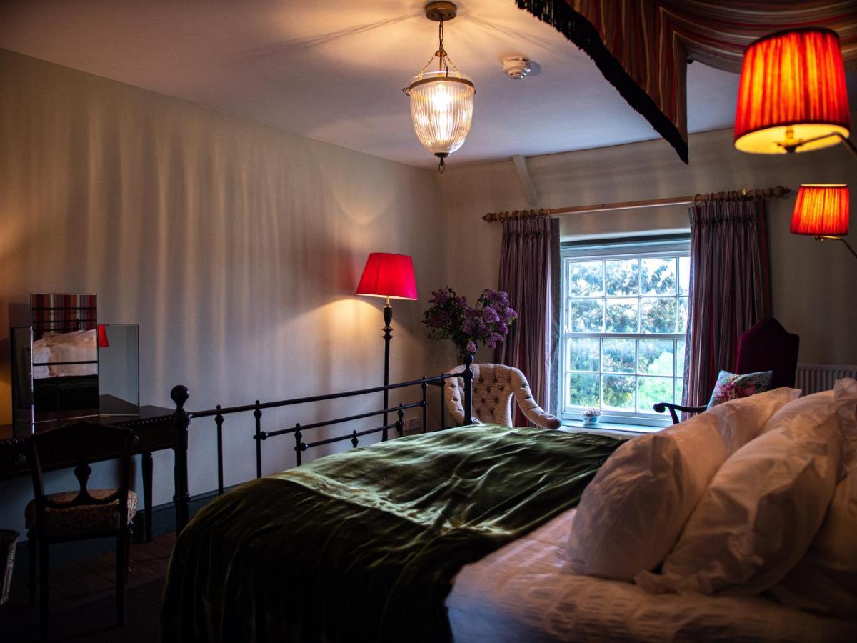 Sawcliffe Manor Country House With Spa, Free Parking, Catering, Self Checkin, Farmstay 斯肯索普 外观 照片